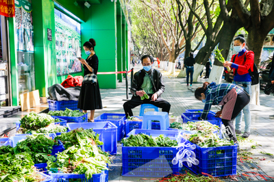 渝北区首家消费扶贫生鲜超市开业 为农民解决销售难题